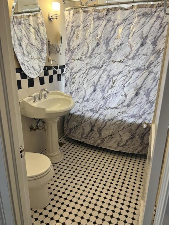 Secret Oasis In The Heart Of Hartford Apartment Exterior photo